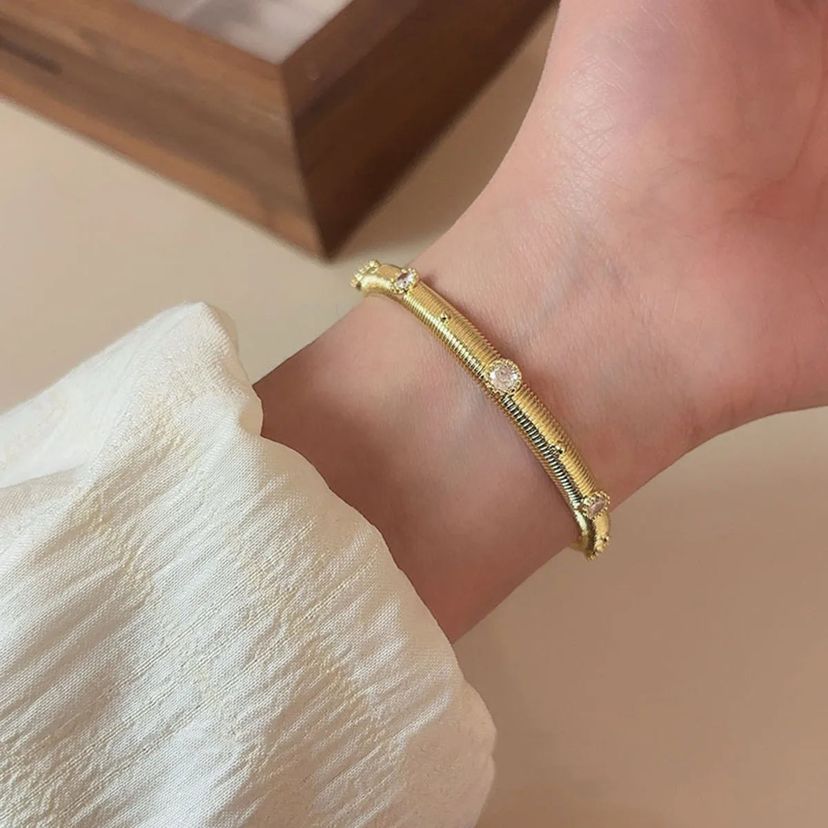 Mani Cuff