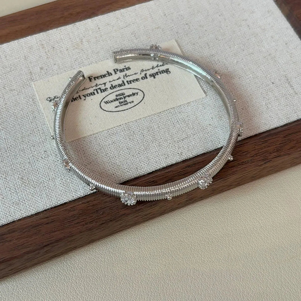 Mani Cuff