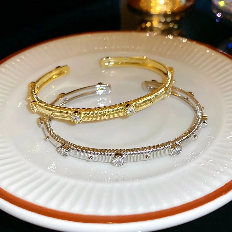 Mani Cuff